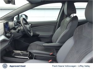 Volkswagen ID.4 77kwh Life Edition 204BHP  rear V - Image 4