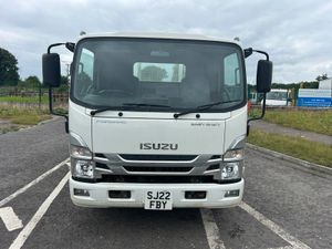 2022 Isuzu Tipper - Image 2