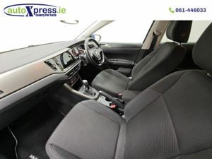 Volkswagen Polo 1.0 TSI Automatic, Reversing camer - Image 2