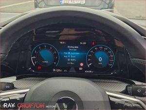 Volkswagen Golf 1.5 TSI 130HP R-line - Image 4