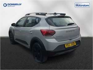 Dacia Sandero Stepway Hatchback Extreme - Image 2