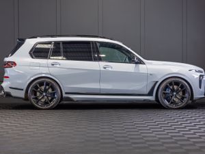 2023 BMW X7 X-Drive 40d M-Sport 2 Seat Commercial - Image 2