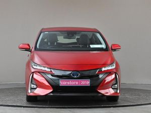 Toyota Prius 1.8 Plug IN Hybrid  full Leather sat - Image 2