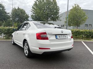 Skoda Octavia 1.4 MANUAL - Image 3