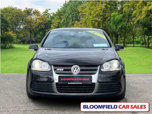 Volkswagen Golf R32  Automatic // Super Low Milea - Image 2