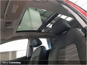 Kia Venga Automatic Panoramic Roof Low Mileage - Image 2