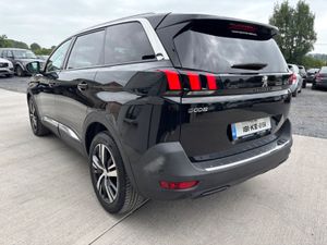 STUNNING PEUGEOT 5008 7 SEATER ALLURE - Image 4