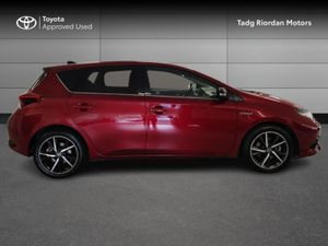 Toyota Auris HYBRID LUNA SPORT - Image 3