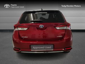 Toyota Auris HYBRID LUNA SPORT - Image 4