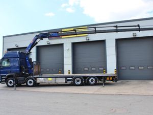 2017 DAF CF 460 SPACE CAB 8X2 FLAT BED WITH CRANE - Image 4