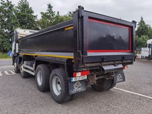 2015 Renault T Cab C430 8x4 tipper with steel body - Image 4
