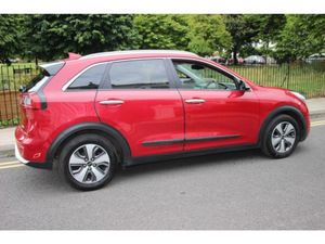 Kia Niro 2018 Self Charging Hybrid - 1/2 Leather - Image 4