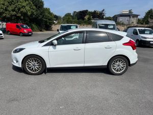 Ford Focus 1.6 TDCI ZETEC 115BHP 5DR - Image 4