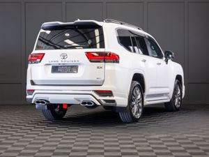 242 Landcruiser Amazon ZX 2 Seat Commercial - Image 3