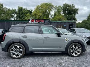 212 Mini CountryMan 1.5 Phev 4x4 Classic - Image 4