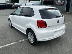 Volkswagen Polo 2014 with CarPlay - Image 4