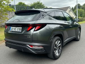 Hyundai Tucson 2WD Executive - 2022 - Image 4