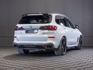 2025 BMW X5 X-Drive 50e M-Sport - Image 3