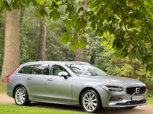V90 2.0D4 190BHP AUTO * HIGH SPEC * - Image 4