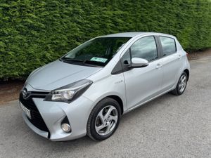 Yaris 2017 HYBRID LUXURY 1.5 AUTO 33k/MILES - Image 4