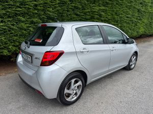 Yaris 2017 HYBRID LUXURY 1.5 AUTO 33k/MILES - Image 3