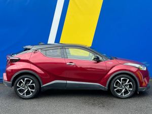 Toyota C-HR 1.8 HYBRID AUTO // ADAPTIVE CRUISE CON - Image 2