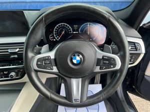 BMW 5-Series 530e M-SPORT 2.0 HYBRID AUTO // IVORY - Image 4