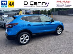 Nissan QASHQAI 1.3 PET SE 5DR - Image 4