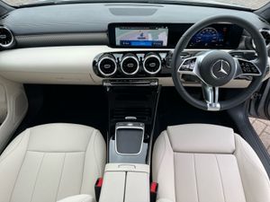 Mercedes-Benz CLA 180 Progressive Coupe - Image 4