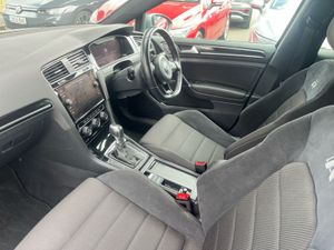 Volkswagen Golf R 2.0tsi 300HP 4motion Auto - Image 3