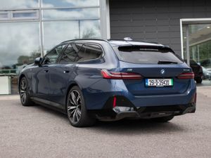 BMW i5 Edrive40 Touring M Sport Pro - Image 2