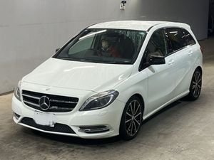 Mercedes-Benz B-Class B180 Auto 5DR - Image 2