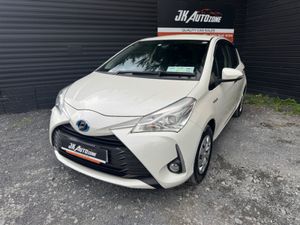 Toyota Yaris 1.5 Hybrid Auto - Image 3