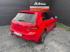 Volkswagen Golf 1.6 TDI SE Bluemotion 105PS 5DR - Image 4