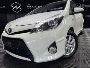Toyota Yaris HYBRID LUXURY 4DR AUTO / ONE OWNER IR - Image 3