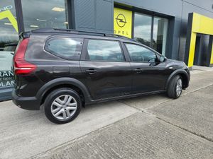 Dacia Jogger TCE 110 Comfort 7 Seater - Image 3