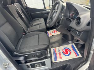 Mercedes-Benz Sprinter 2022 MWB - Image 2