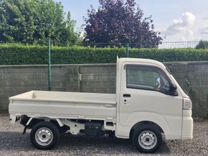 Daihatsu Hijet 4 Wheel Drive Automatic - Image 4