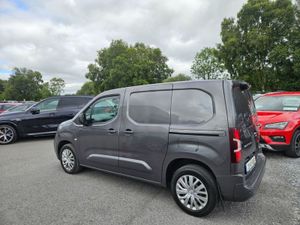 Peugeot Partner Professional Plus 1.5 Blue HDI - Image 2