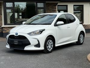 Excellent Condition 211 Toyota Yaris Hybrid Auto! - Image 3