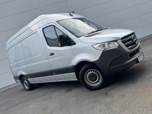 Mercedes-Benz Sprinter 2022 MWB - Image 3