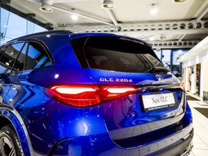 Mercedes-Benz GLC-Class 220d AMG 4matic Night Pac - Image 4