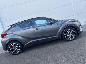 2018 TOYOTA CHR LUNA SPORT HYBRID FSH - Image 4