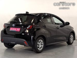 Toyota Yaris 1.0 PET Auto - Image 3