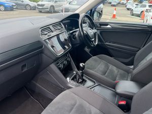 Volkswagen Tiguan R Line 2.0 TDI 150HP Allspace - Image 3