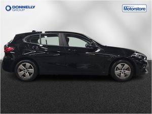 BMW 1 Series Diesel Hatchback SE - Image 4