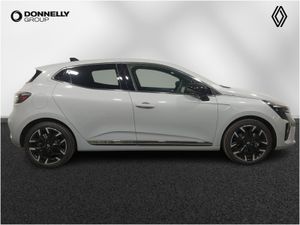 Renault Clio Hatchback Techno - Image 4
