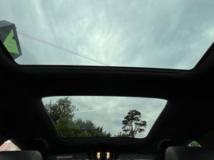 Mercedes-Benz EQB Sunroof 350 AMG Line Premium 4m - Image 3