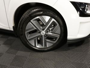 Hyundai Kona Electric EX Demo Premium 64 kWh EV - Image 3