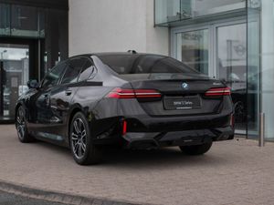 BMW 5 Series 530e - Image 2